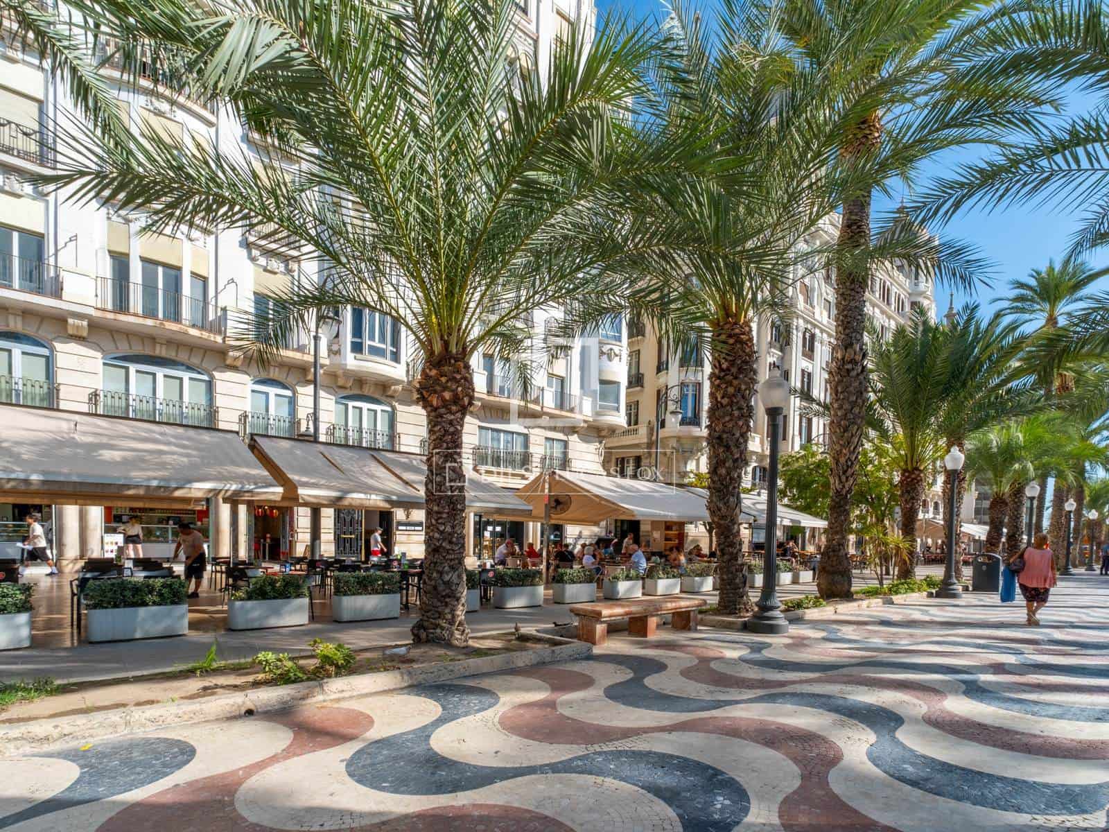 Apartamento de 3 habitaciones en Alicante / Alacant ciudad en venta - 2.400.000 € (Ref: 10065704)