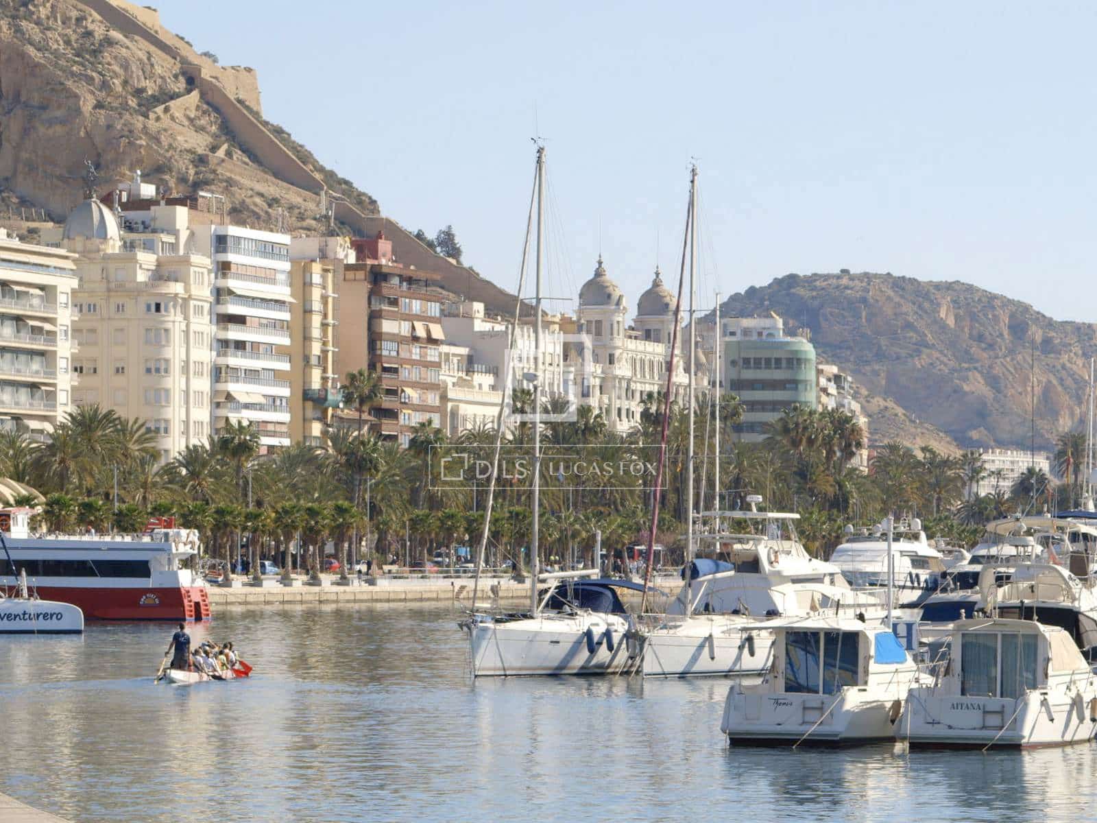 Apartamento de 3 habitaciones en Alicante / Alacant ciudad en venta - 2.400.000 € (Ref: 10065704)