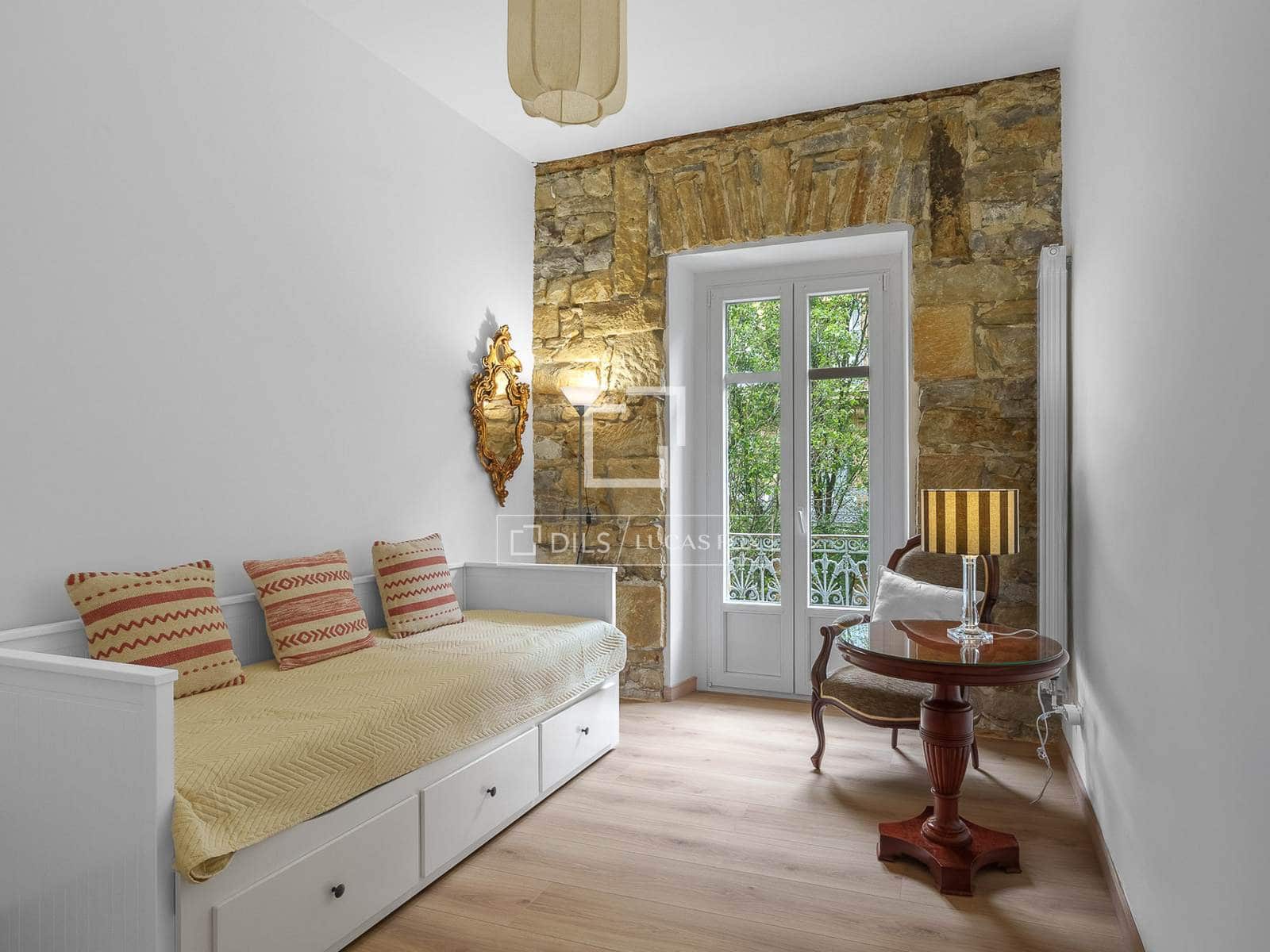 3 bedroom Apartment for rent in Donostia-San Sebastian - € 2,500 (Ref: 10068108)