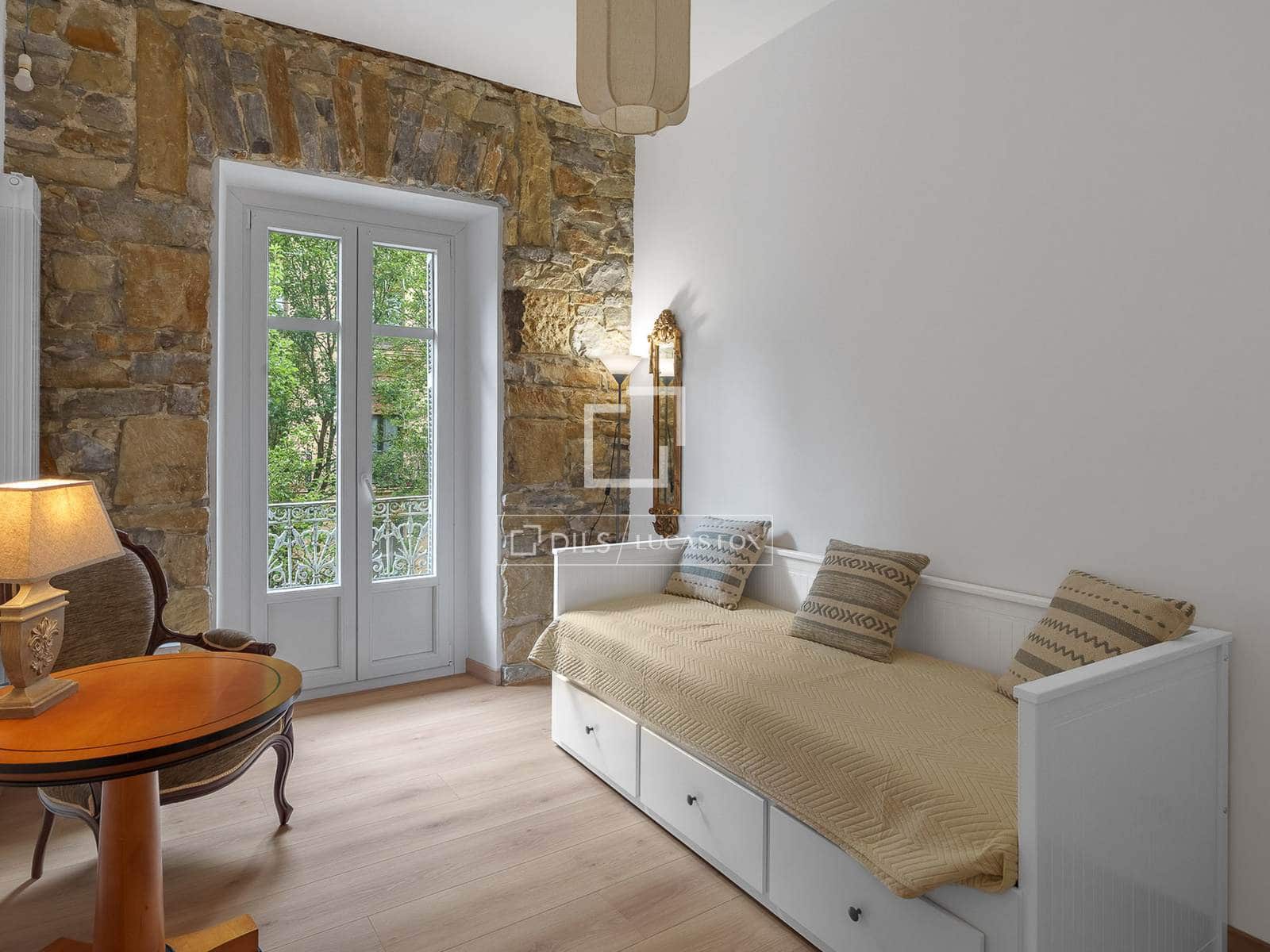 3 bedroom Apartment for rent in Donostia-San Sebastian - € 2,500 (Ref: 10068108)