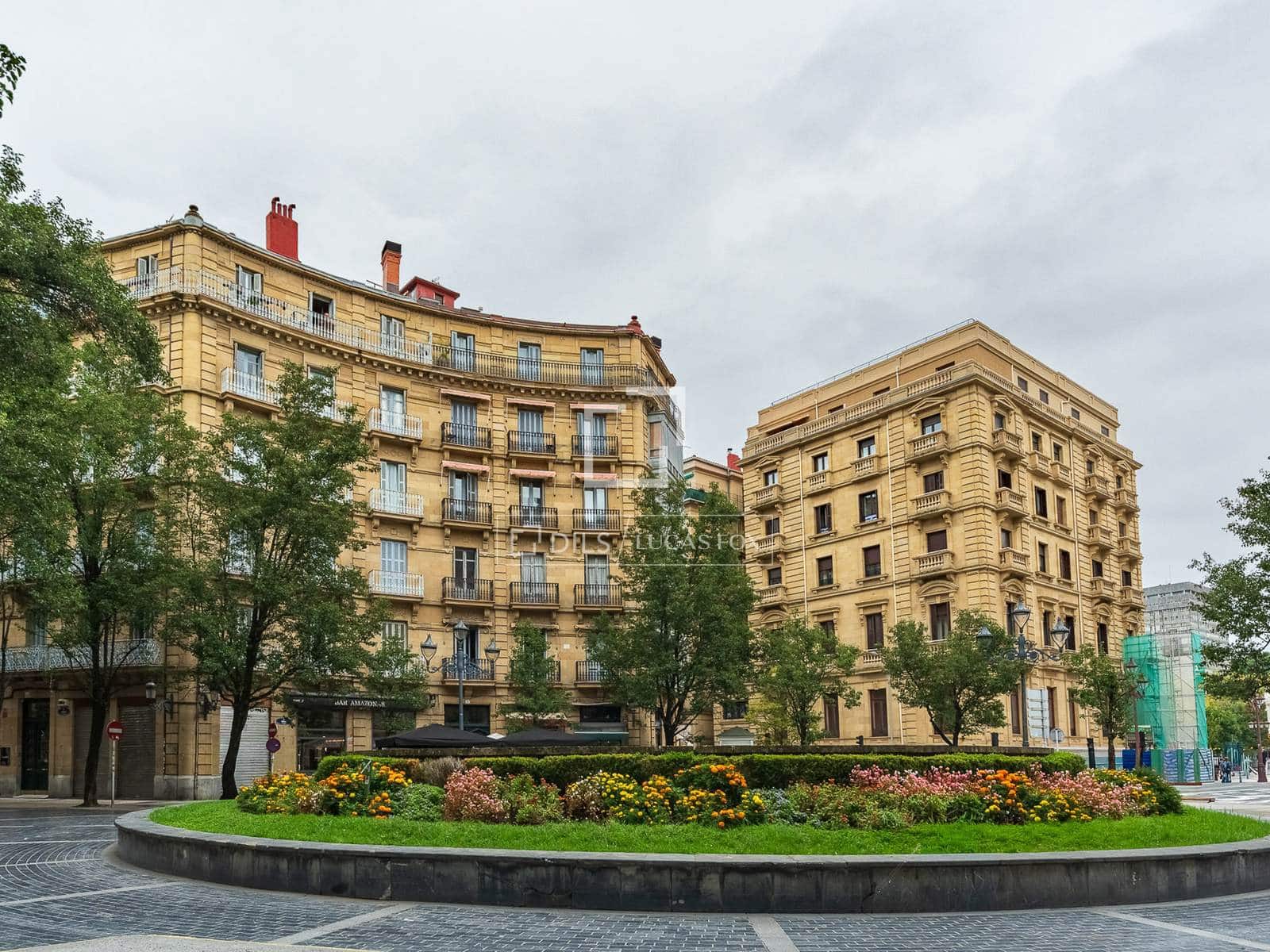3 bedroom Apartment for rent in Donostia-San Sebastian - € 2,500 (Ref: 10068108)