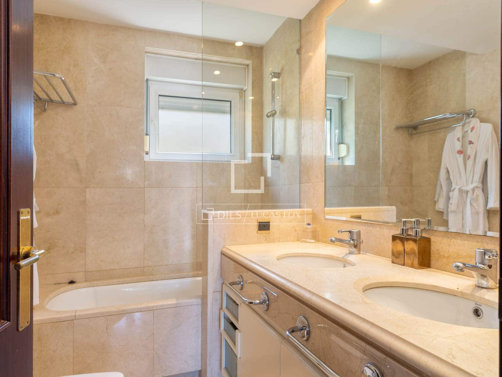 5 Zimmer Villa zu verkaufen in Roses mit Pool Garage - 995.000 € (Ref: 10072992)