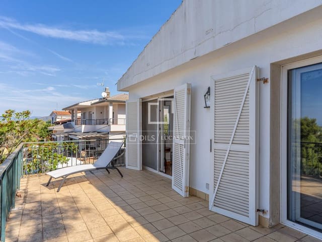 5 Zimmer Villa zu verkaufen in Roses mit Pool Garage - 995.000 € (Ref: 10072992)