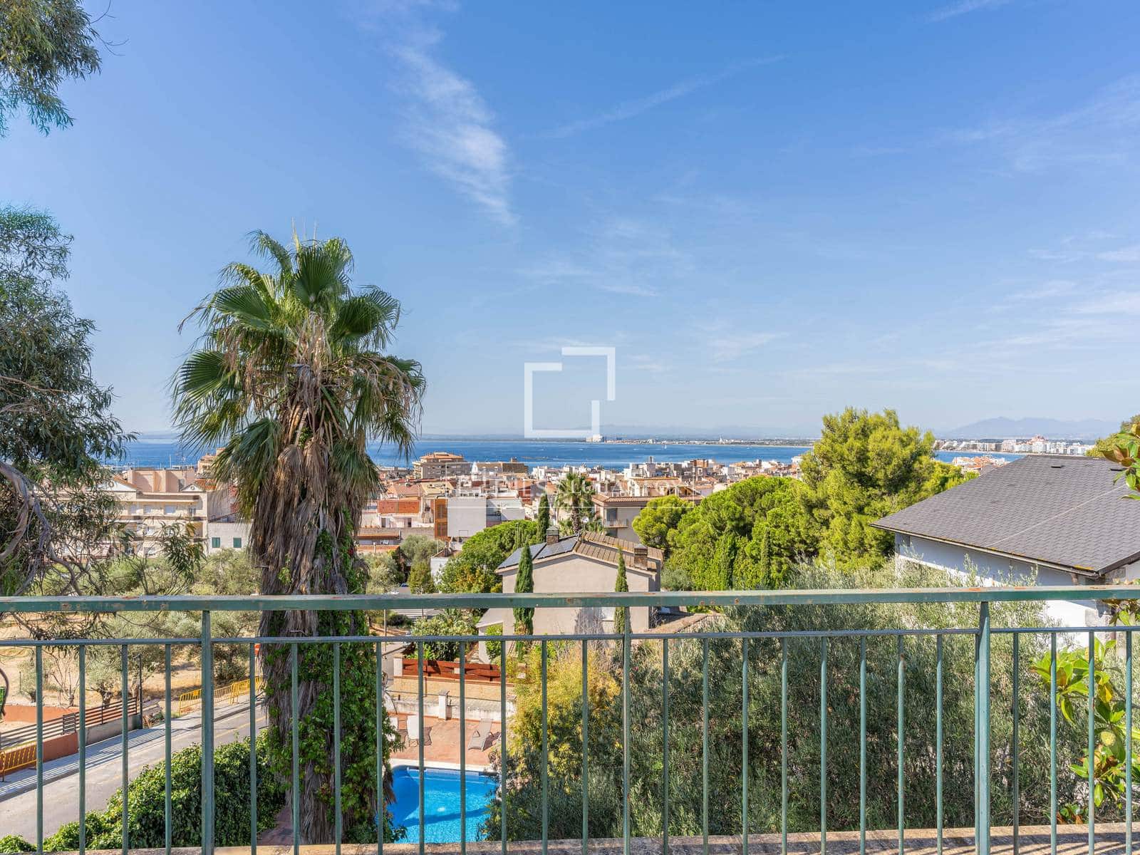 5 Zimmer Villa zu verkaufen in Roses mit Pool Garage - 995.000 € (Ref: 10072992)