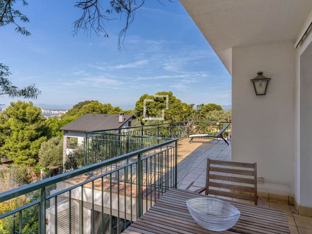 5 Zimmer Villa zu verkaufen in Roses mit Pool Garage - 995.000 € (Ref: 10072992)