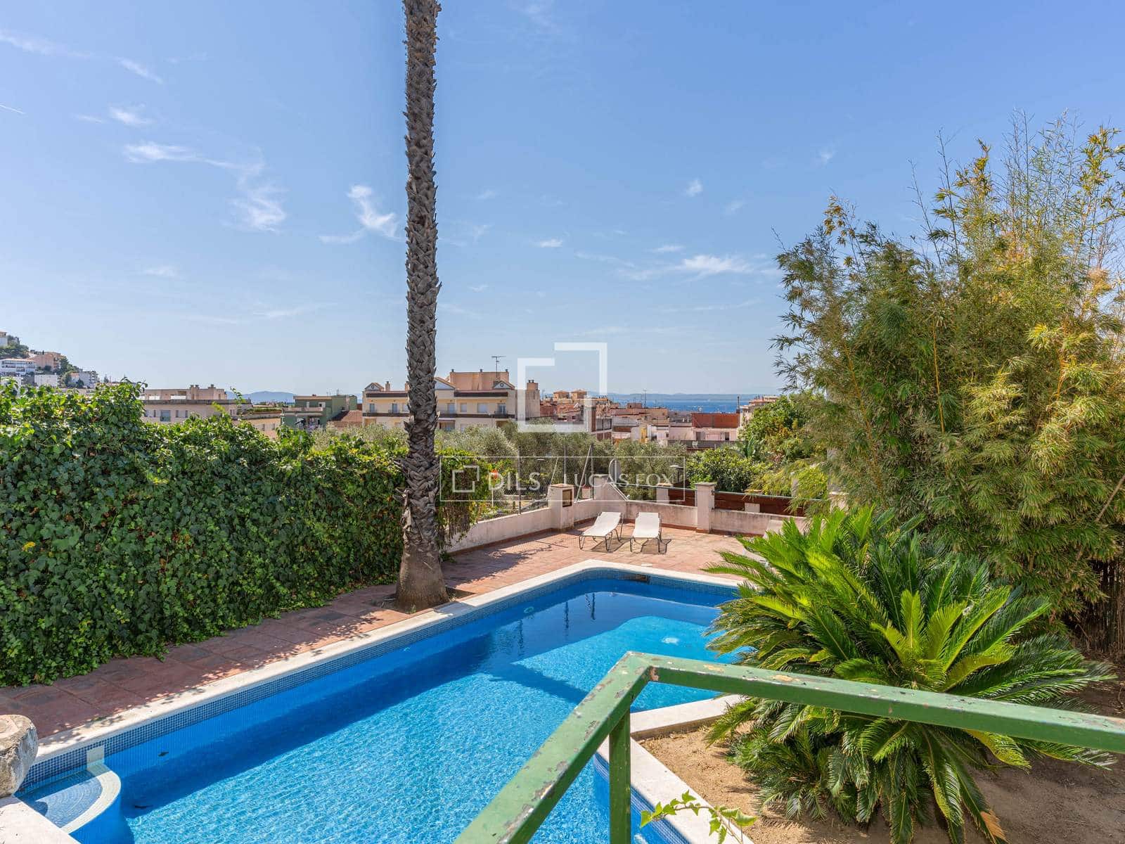 5 Zimmer Villa zu verkaufen in Roses mit Pool Garage - 995.000 € (Ref: 10072992)