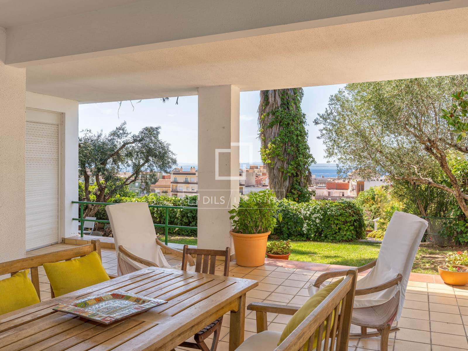 5 Zimmer Villa zu verkaufen in Roses mit Pool Garage - 995.000 € (Ref: 10072992)