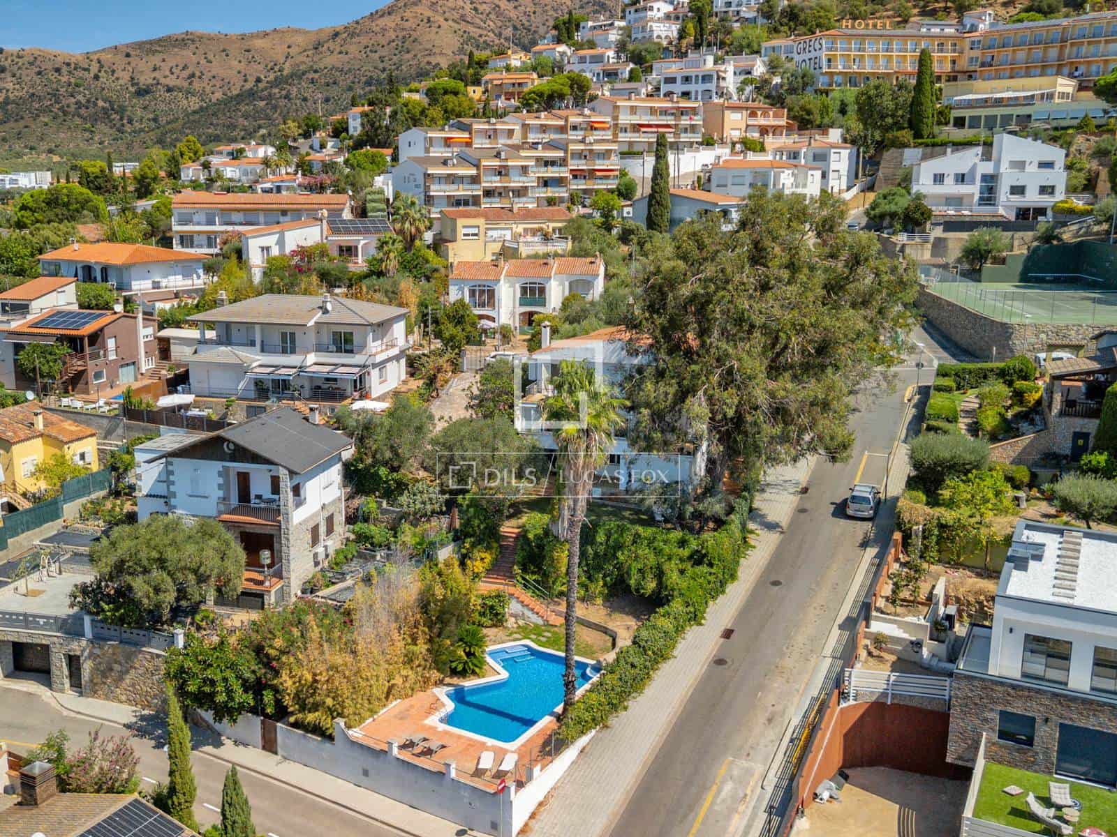 5 Zimmer Villa zu verkaufen in Roses mit Pool Garage - 995.000 € (Ref: 10072992)