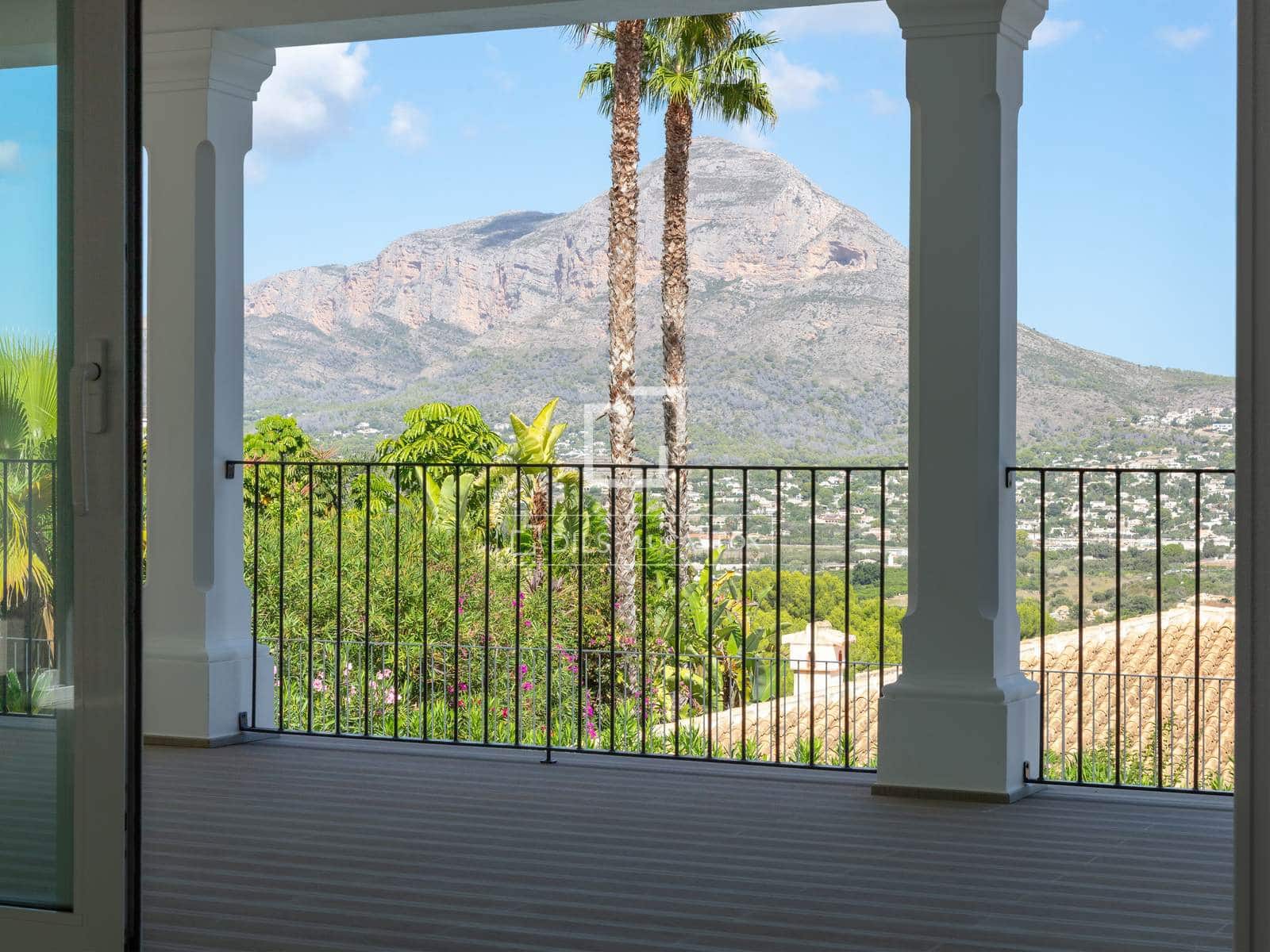 5 chambre Villa/Maison à vendre à Javea / Xabia avec piscine garage - 1 995 000 € (Ref: 10073208)