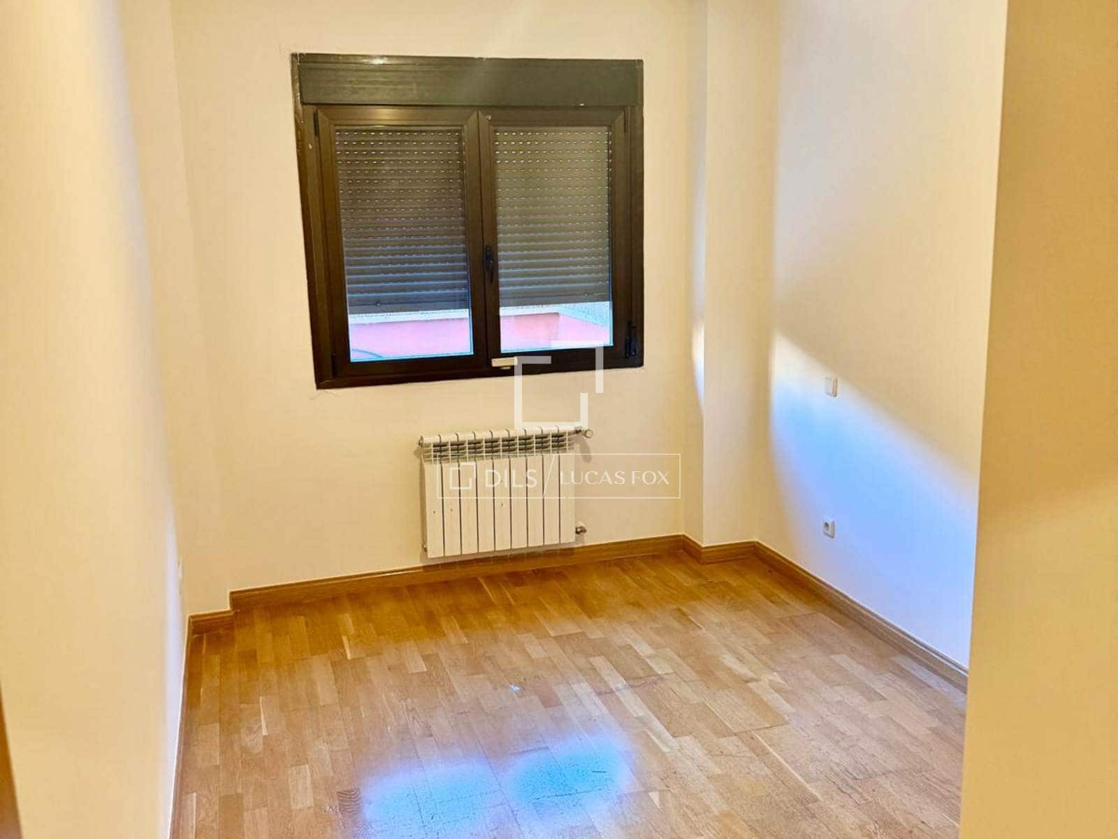 Apartamento de 3 habitaciones en Madrid ciudad en alquiler con piscina garaje - 2.300 € (Ref: 10073326)