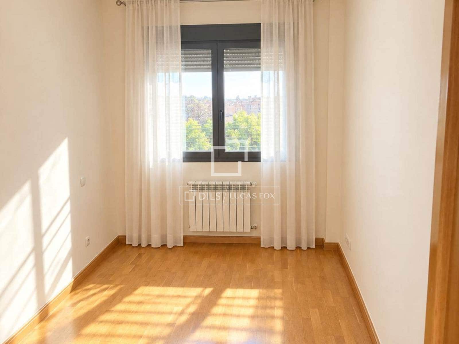 Apartamento de 3 habitaciones en Madrid ciudad en alquiler con piscina garaje - 2.300 € (Ref: 10073326)