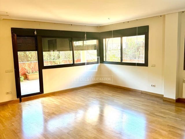 Apartamento de 3 habitaciones en Madrid ciudad en alquiler - 2.300 € (Ref: 10073326)