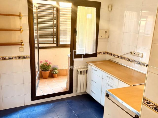Apartamento de 3 habitaciones en Madrid ciudad en alquiler - 2.300 € (Ref: 10073326)