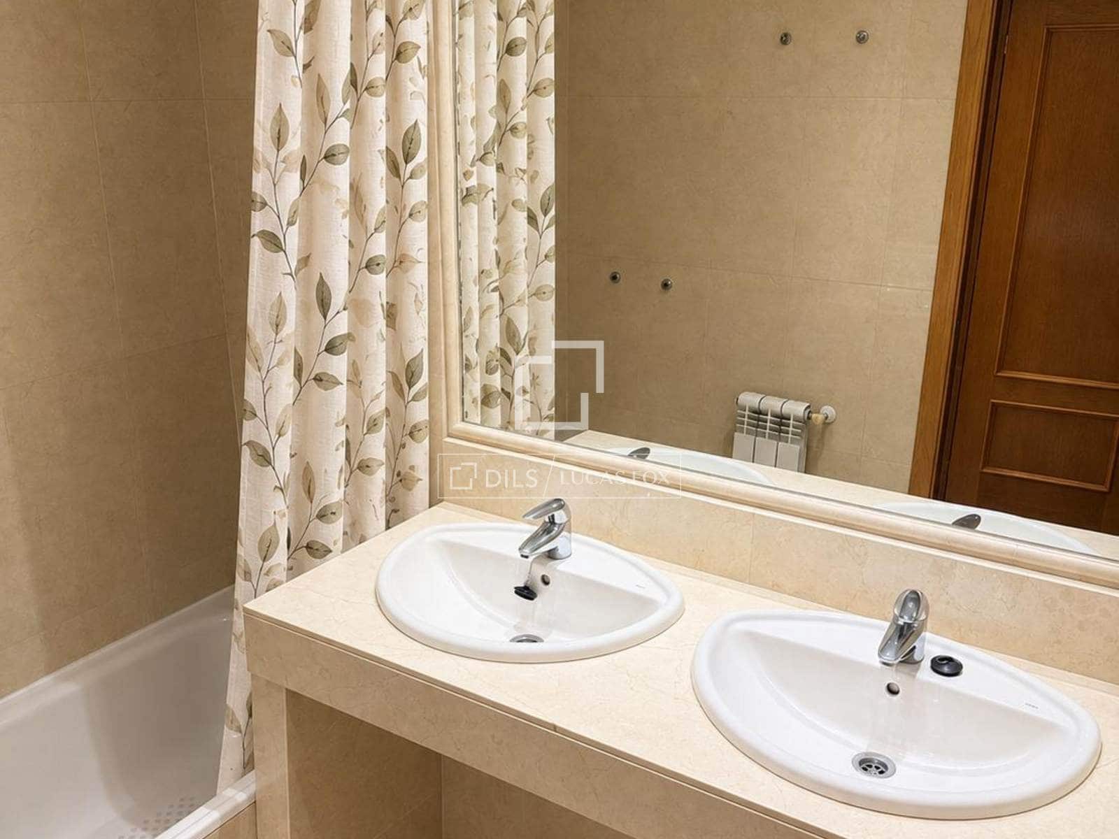 Apartamento de 3 habitaciones en Madrid ciudad en alquiler con piscina garaje - 2.300 € (Ref: 10073326)