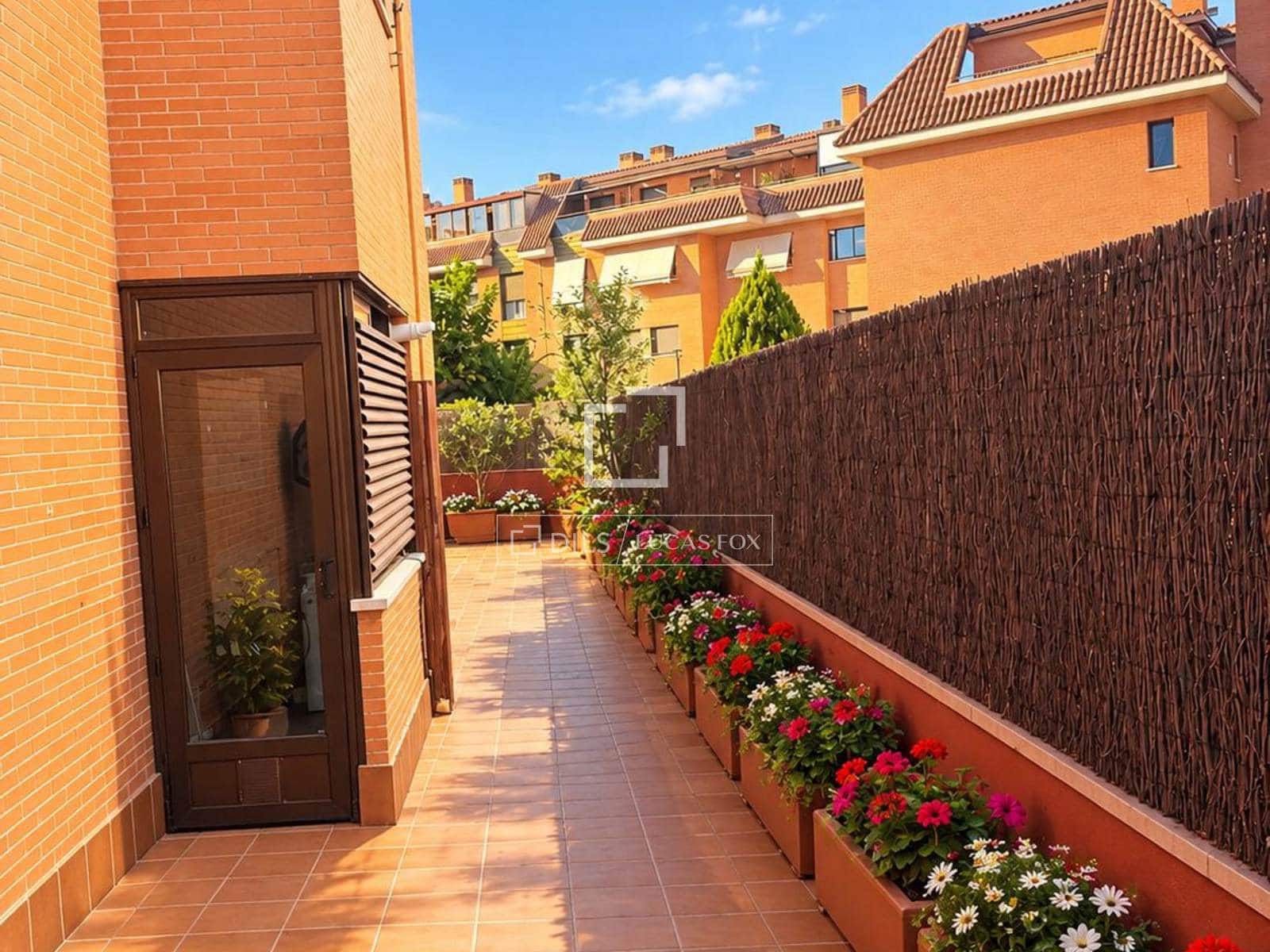 Apartamento de 3 habitaciones en Madrid ciudad en alquiler con piscina garaje - 2.300 € (Ref: 10073326)