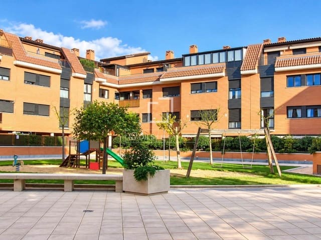 Apartamento de 3 habitaciones en Madrid ciudad en alquiler - 2.300 € (Ref: 10073326)