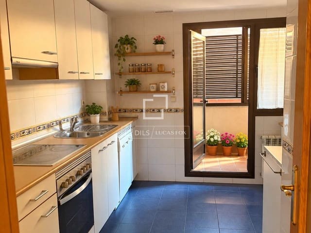 Apartamento de 3 habitaciones en Madrid ciudad en alquiler - 2.300 € (Ref: 10073326)