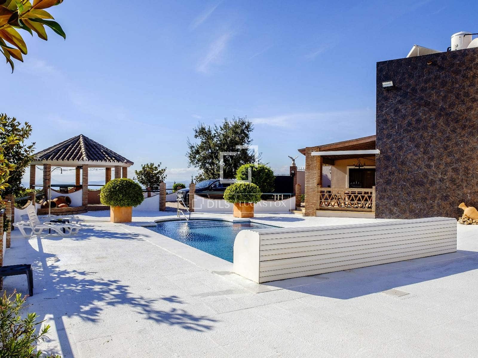 6 Zimmer Villa zu verkaufen in Estepona mit Pool Garage - 1.095.000 € (Ref: 10073327)