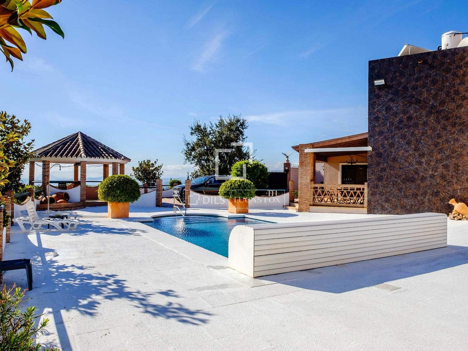6 Zimmer Villa zu verkaufen in Estepona mit Pool Garage - 1.095.000 € (Ref: 10073327)