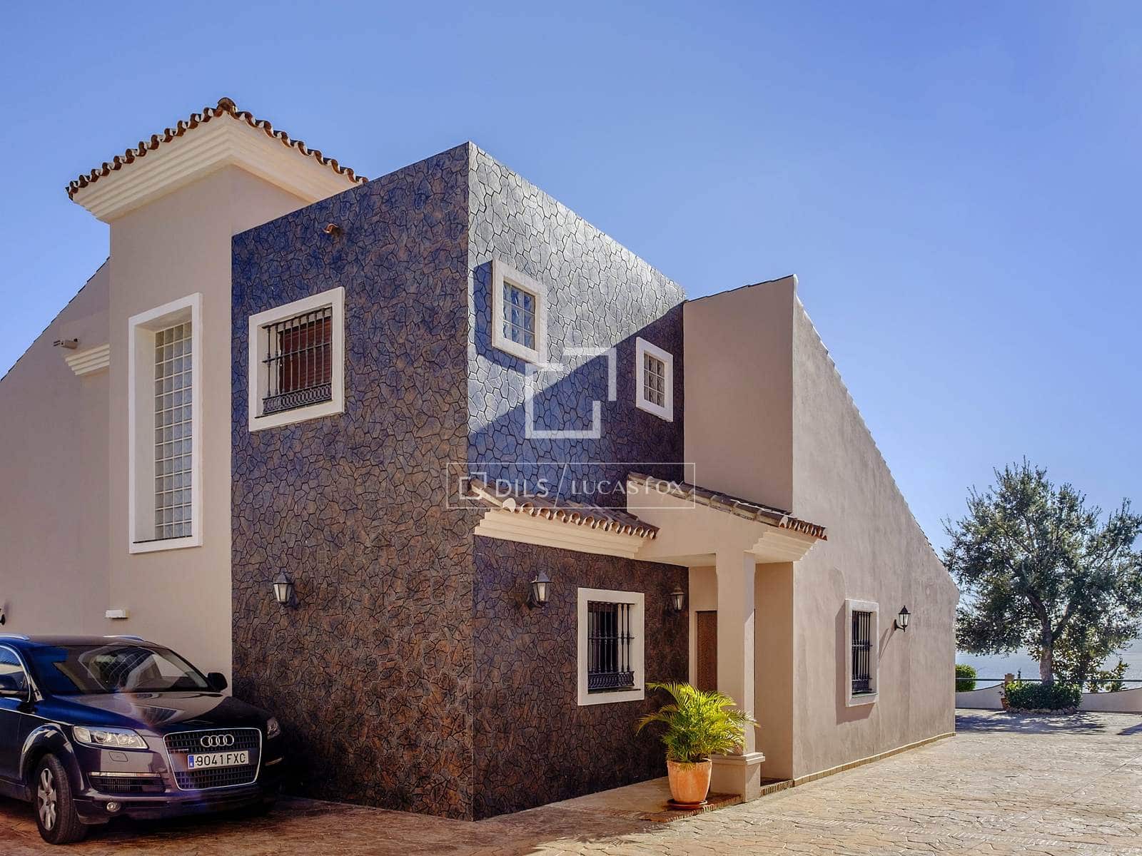 6 Zimmer Villa zu verkaufen in Estepona mit Pool Garage - 1.095.000 € (Ref: 10073327)