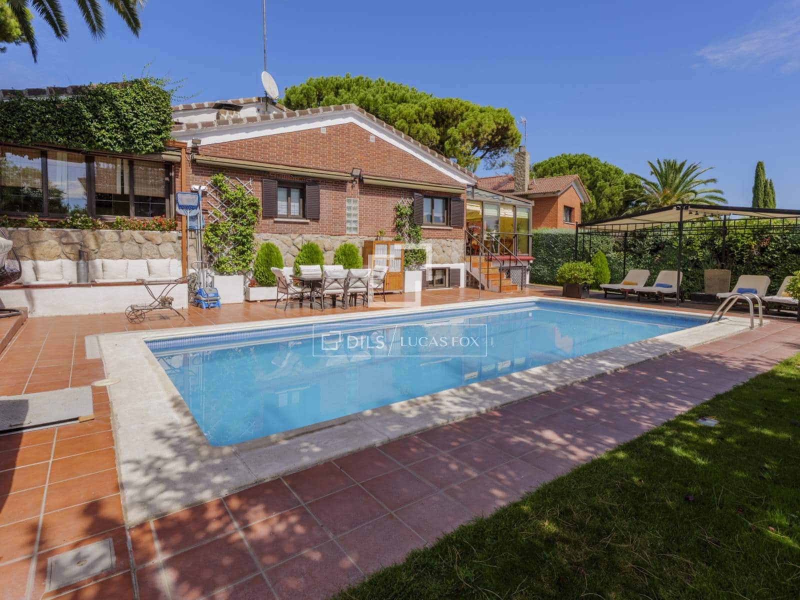 5 chambre Villa/Maison à vendre à Boadilla del Monte avec piscine garage - 1 490 000 € (Ref: 10073328)
