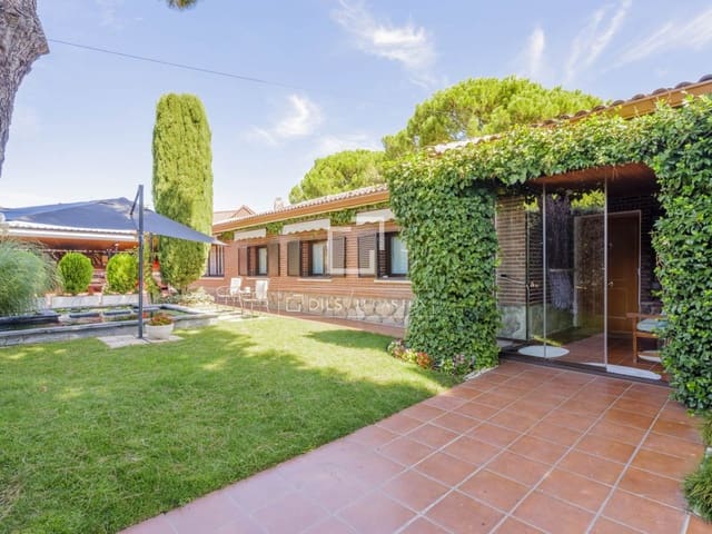 5 chambre Villa/Maison à vendre à Boadilla del Monte avec piscine garage - 1 490 000 € (Ref: 10073328)
