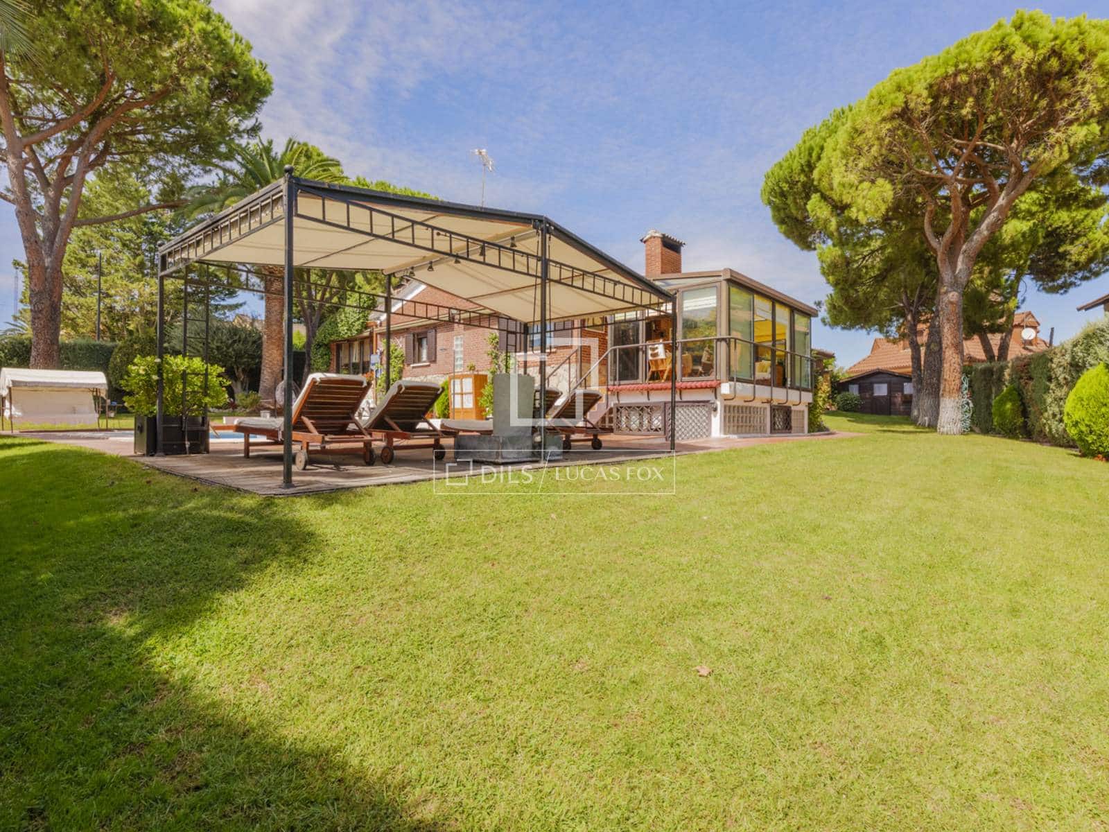 5 chambre Villa/Maison à vendre à Boadilla del Monte avec piscine garage - 1 490 000 € (Ref: 10073328)