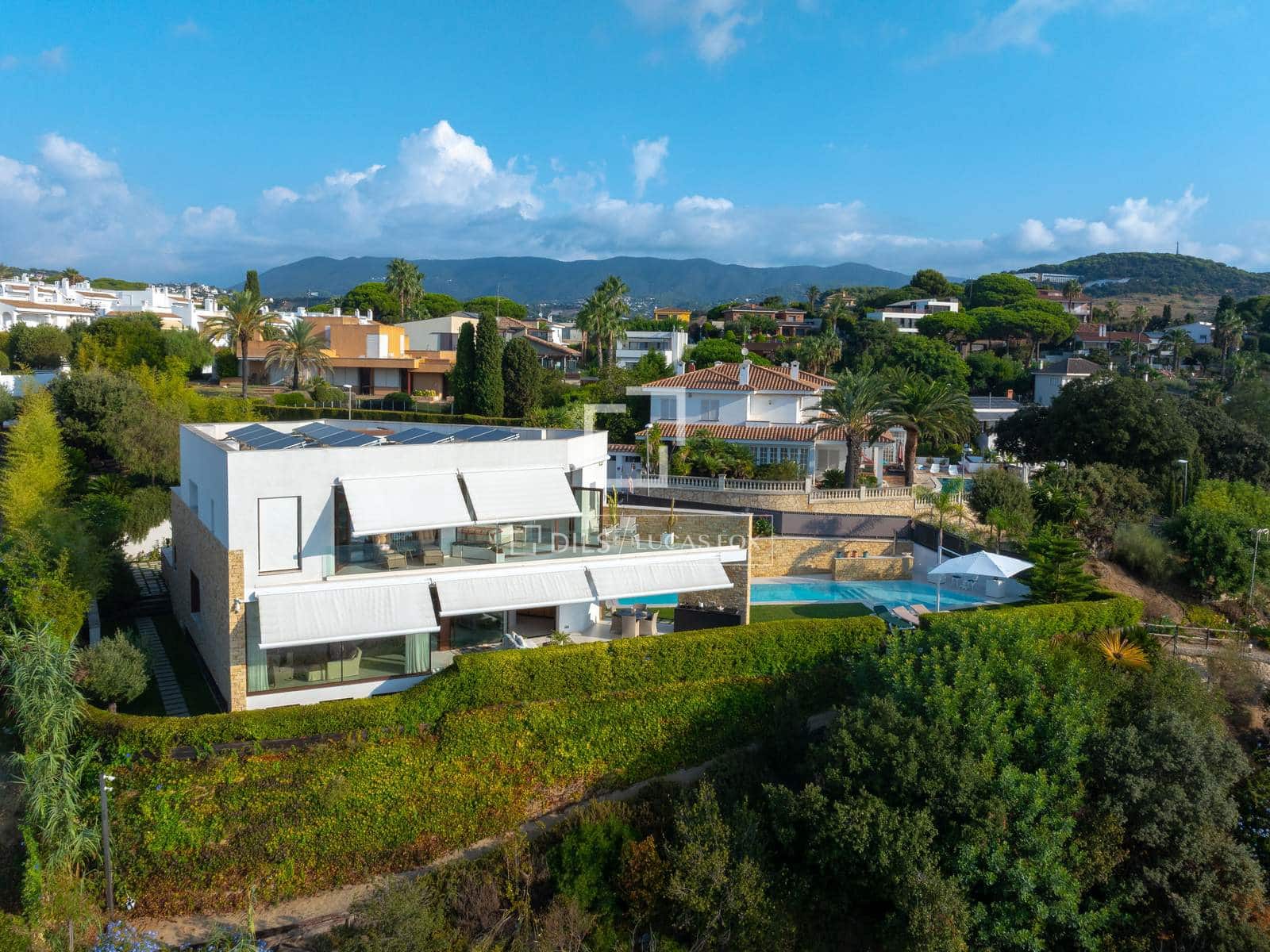 Chalet de 4 habitaciones en Sant Pol de Mar en venta con piscina garaje - 2.850.000 € (Ref: 10074628)