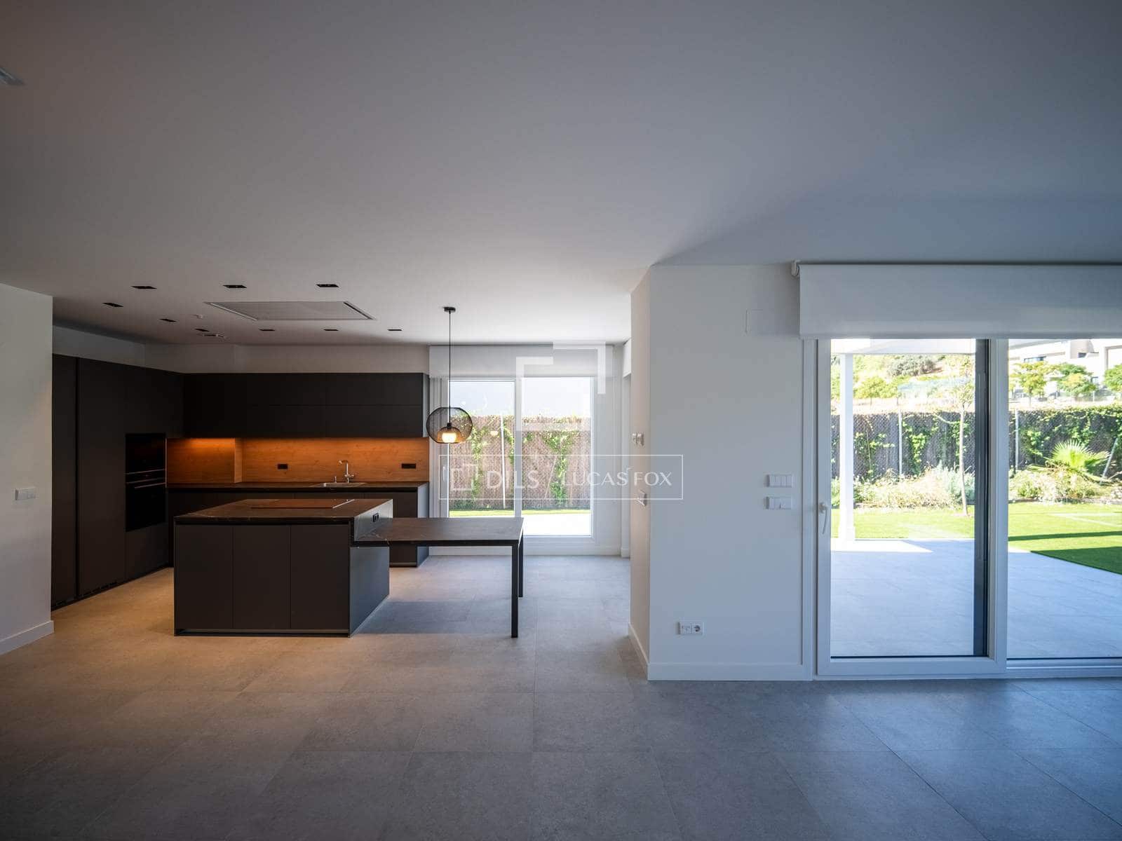 Villa/Maison de 5 chambres à louer à Fuente del Fresno avec piscine garage - 5 600 € (Ref: 10076653)