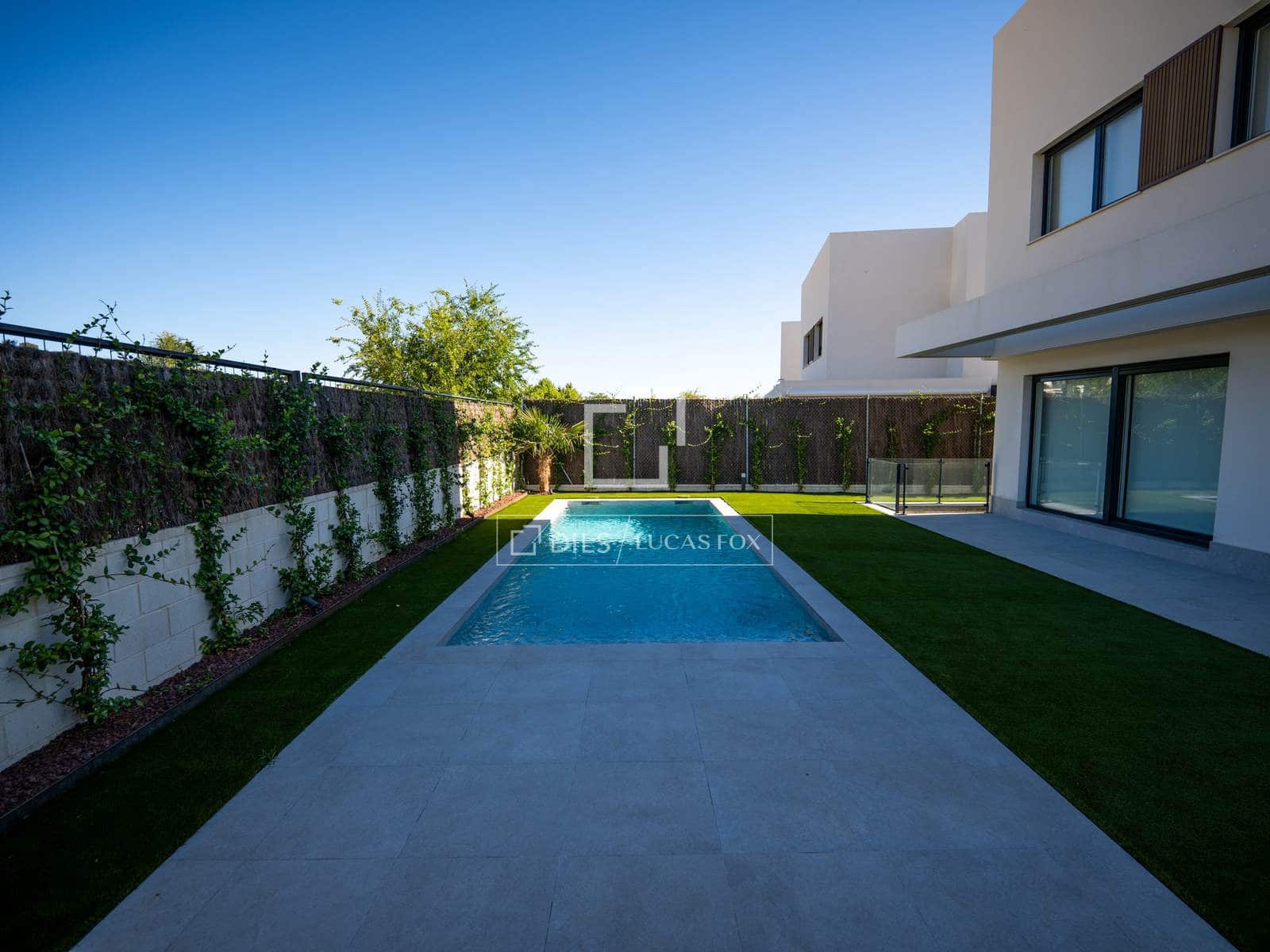 Villa/Maison de 5 chambres à louer à Fuente del Fresno avec piscine garage - 5 600 € (Ref: 10076653)