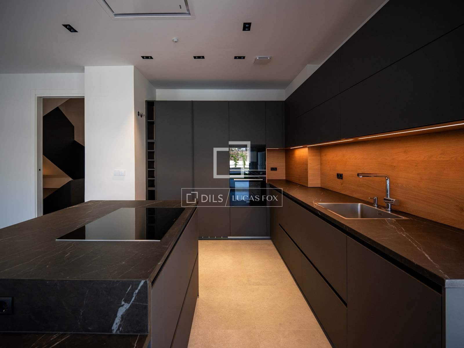 Villa/Maison de 5 chambres à louer à Fuente del Fresno avec piscine garage - 5 600 € (Ref: 10076653)