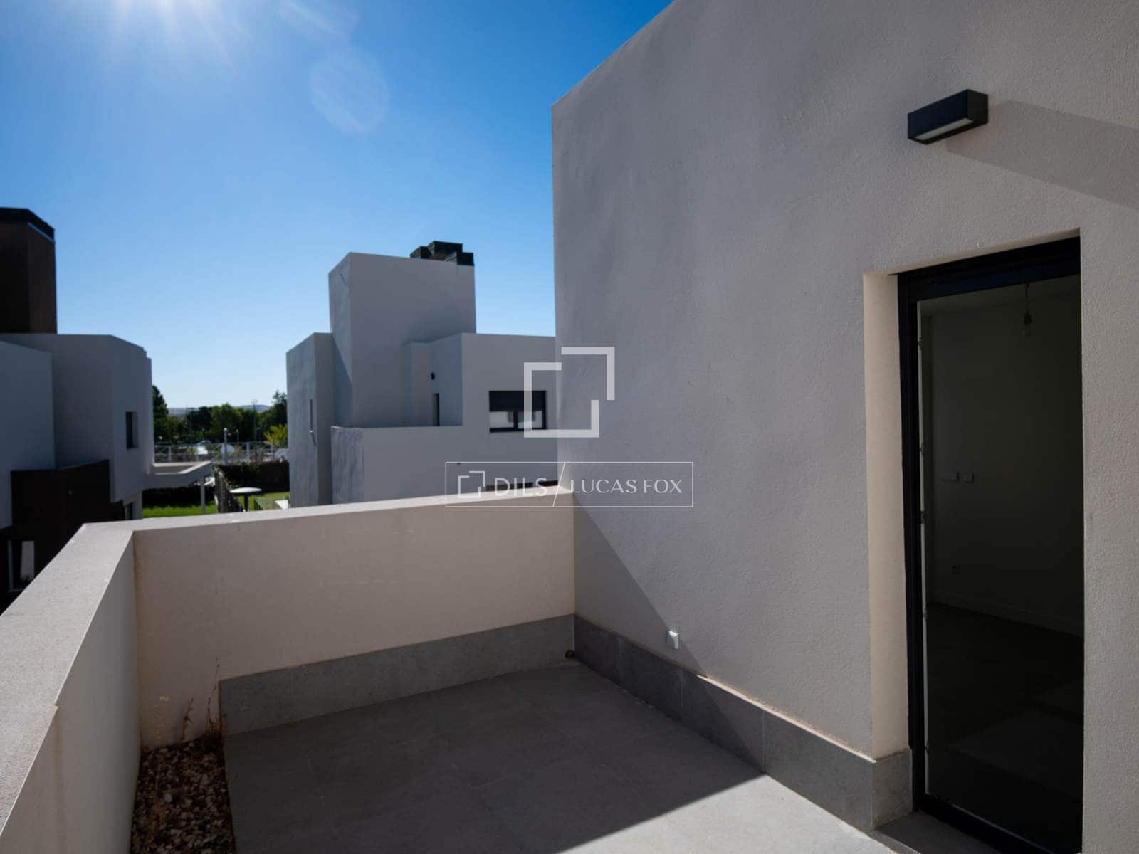 Villa/Maison de 5 chambres à louer à Fuente del Fresno avec piscine garage - 5 600 € (Ref: 10076653)