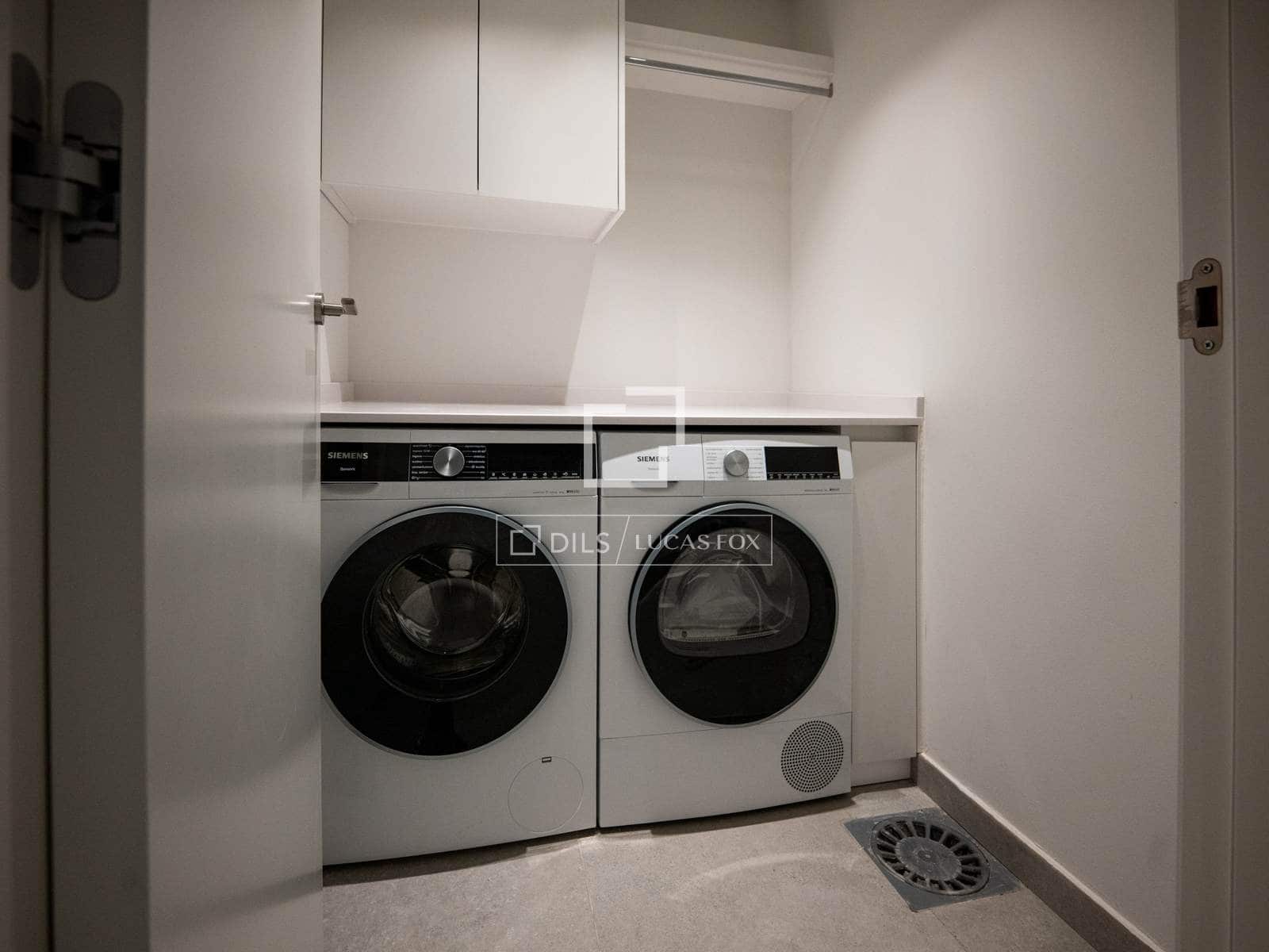 Villa/Maison de 5 chambres à louer à Fuente del Fresno avec piscine garage - 5 600 € (Ref: 10076653)