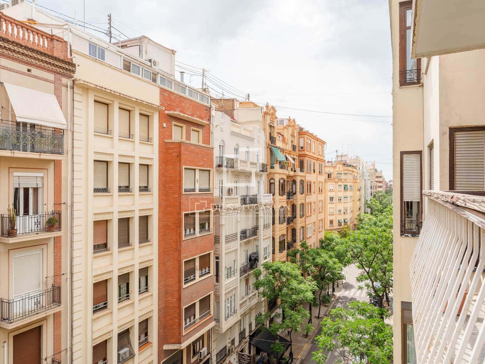 5 Zimmer Apartment zu verkaufen in Valencia Stadt mit Garage - 800.000 € (Ref: 10076655)