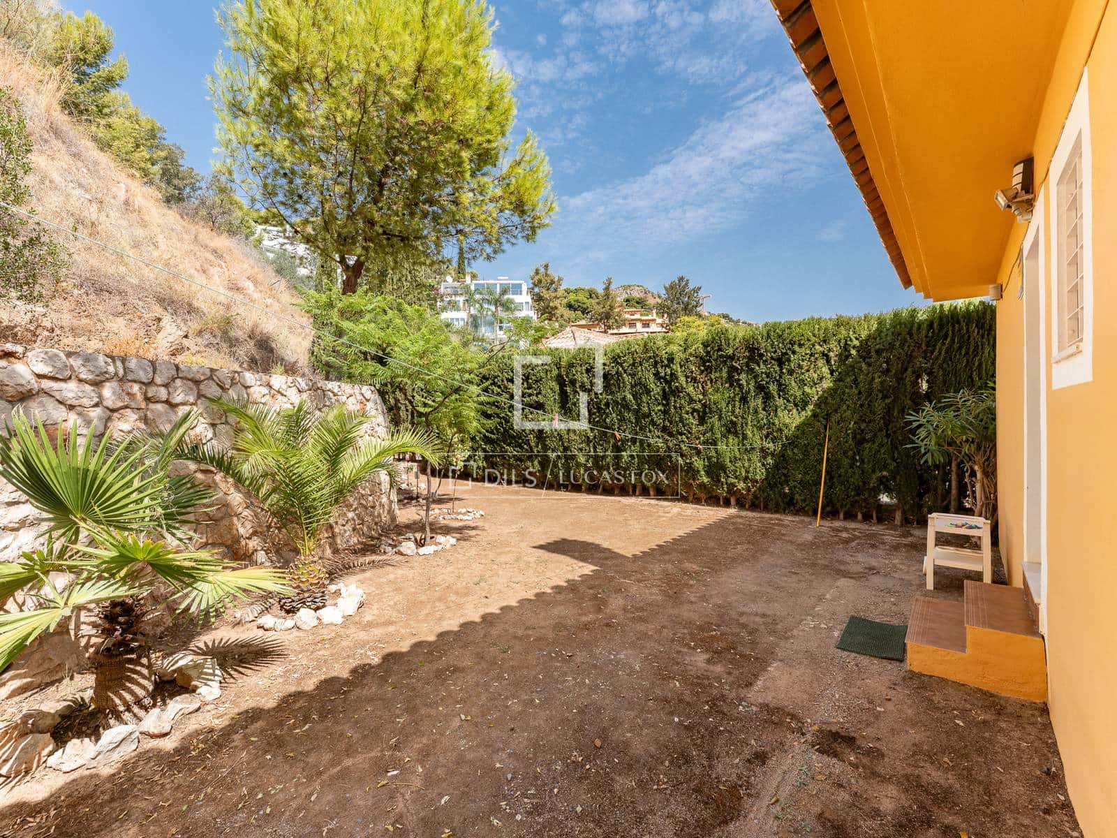 4 bedroom Villa for sale in Malaga city with pool garage - € 2,400,000 (Ref: 10076813)