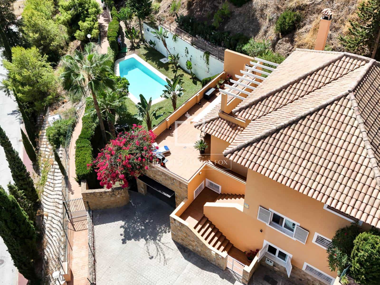 4 bedroom Villa for sale in Malaga city with pool garage - € 2,400,000 (Ref: 10076813)