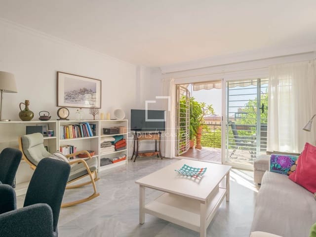3 makuuhuone Huoneisto myytävänä paikassa La Malagueta, Málaga kaupunki mukana 
autotalli - 1 080 000 € (Ref: 10076814)