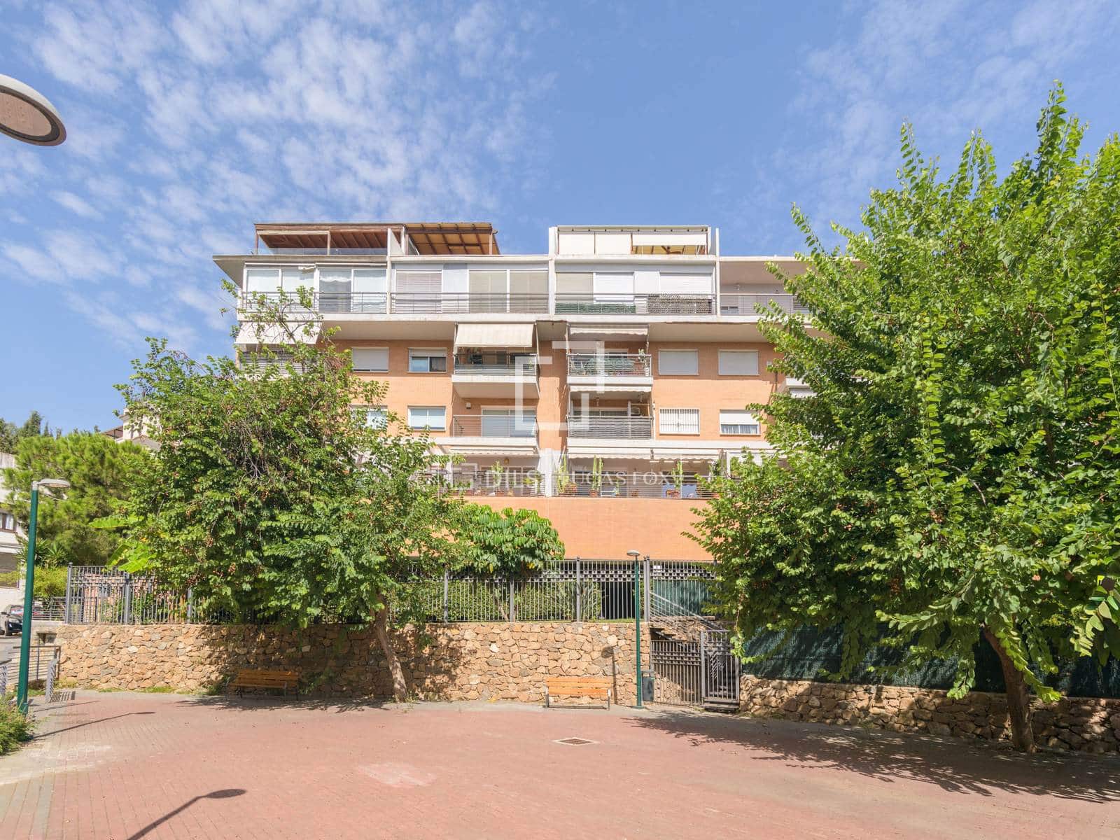 3 bedroom Apartment for sale in Malaga city with garage - € 1,080,000 (Ref: 10076814)