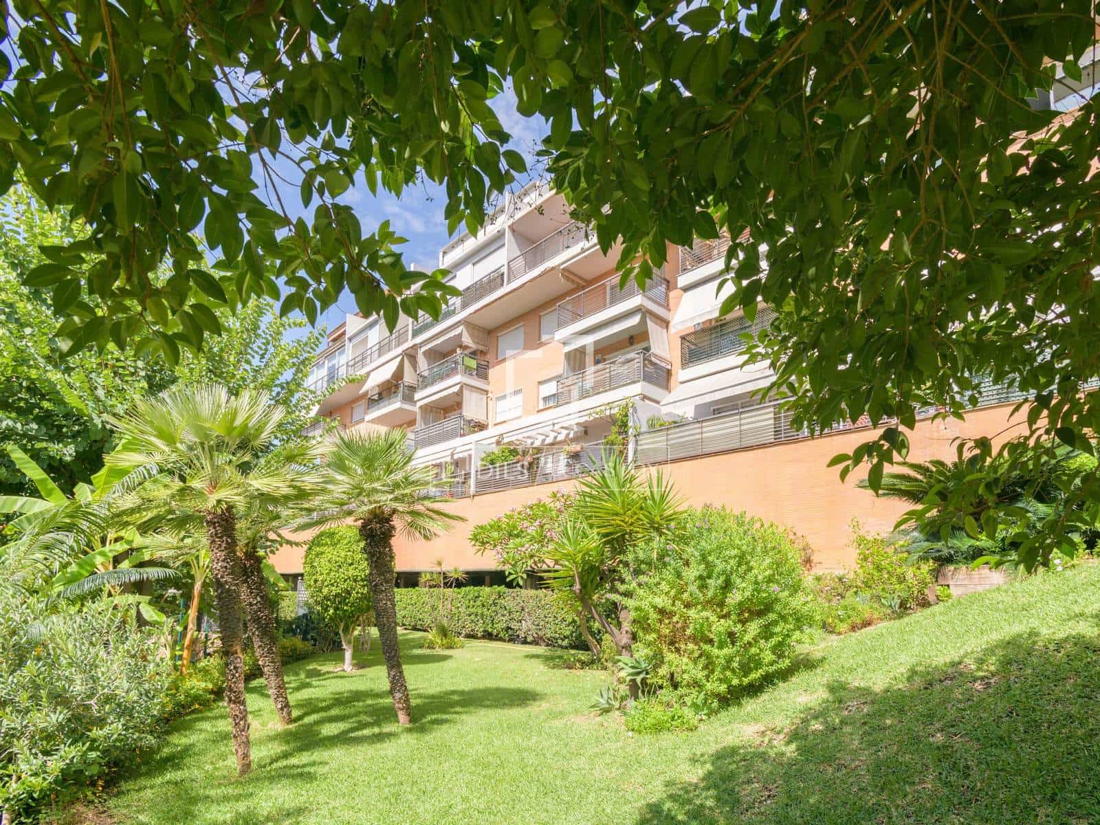 3 bedroom Apartment for sale in Malaga city with garage - € 1,080,000 (Ref: 10076814)