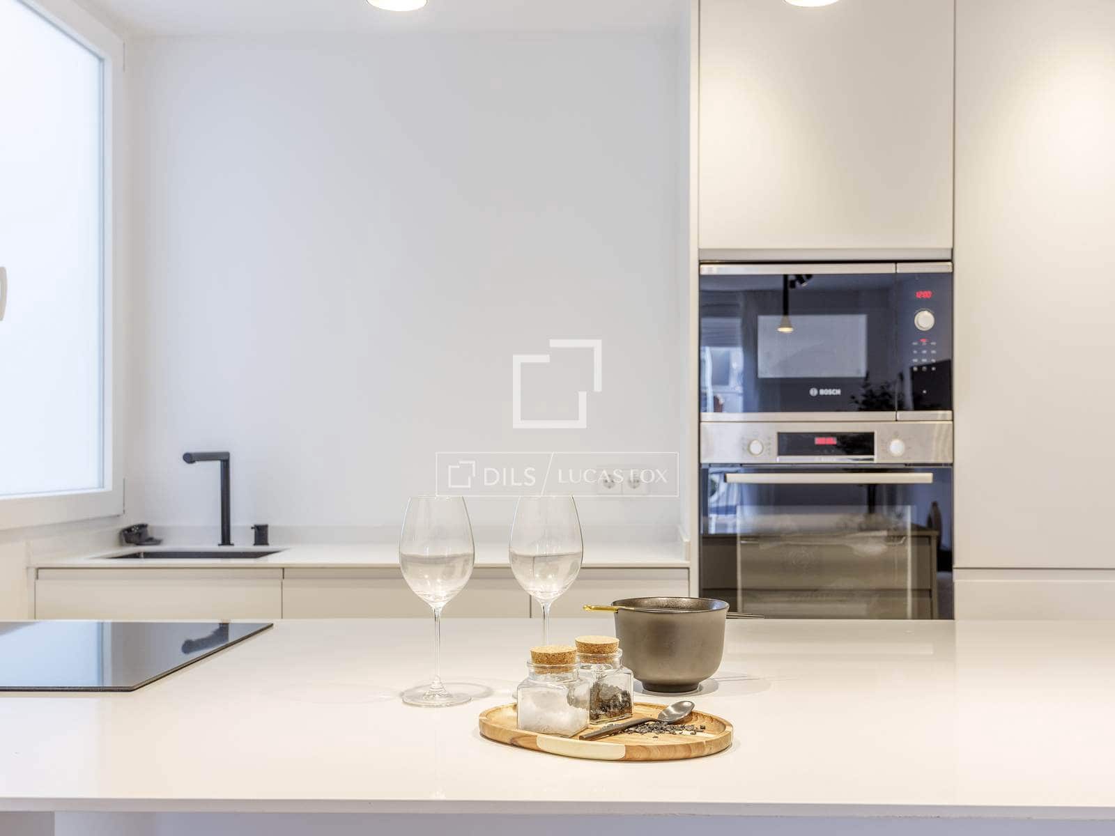 3 makuuhuone Huoneisto myytävänä paikassa Valencia kaupunki - 690 000 € (Ref: 10076815)