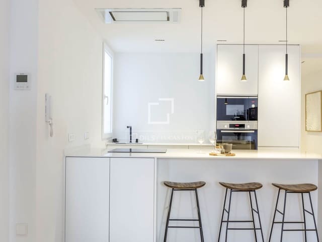 3 makuuhuone Huoneisto myytävänä paikassa Valencia kaupunki - 690 000 € (Ref: 10076815)