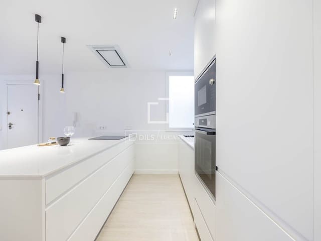 3 makuuhuone Huoneisto myytävänä paikassa Valencia kaupunki - 690 000 € (Ref: 10076815)