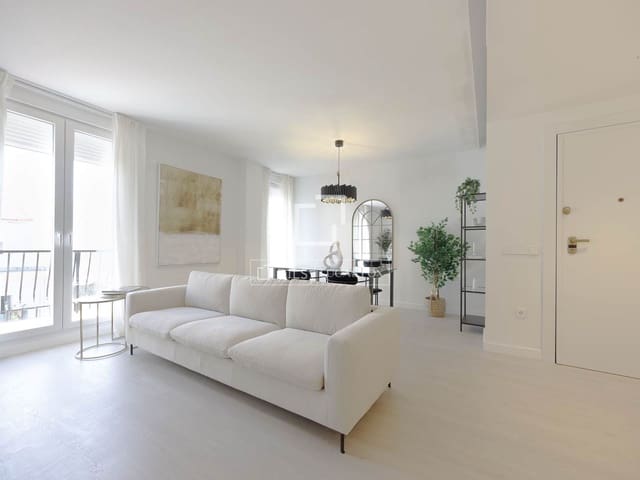 3 makuuhuone Huoneisto myytävänä paikassa Valencia kaupunki - 690 000 € (Ref: 10076815)