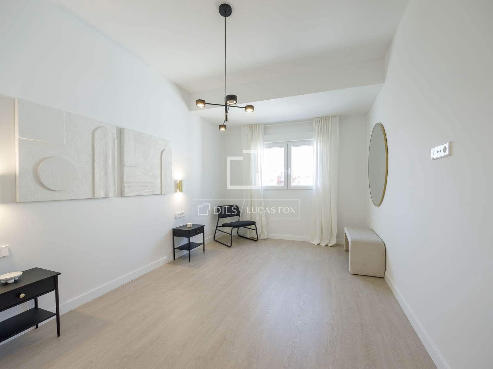 3 makuuhuone Huoneisto myytävänä paikassa Valencia kaupunki - 690 000 € (Ref: 10076815)