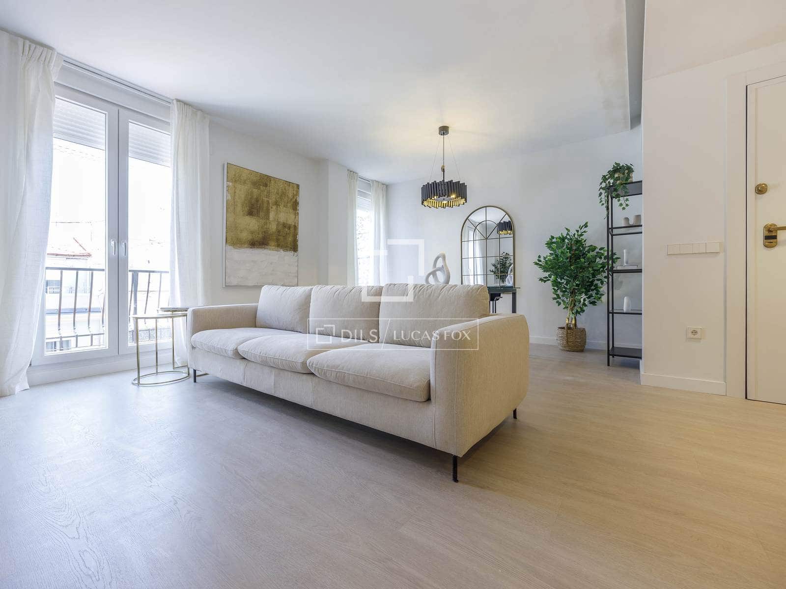 3 makuuhuone Huoneisto myytävänä paikassa Valencia kaupunki - 690 000 € (Ref: 10076815)
