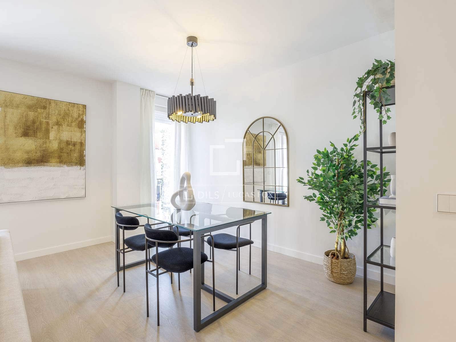 3 makuuhuone Huoneisto myytävänä paikassa Valencia kaupunki - 690 000 € (Ref: 10076815)