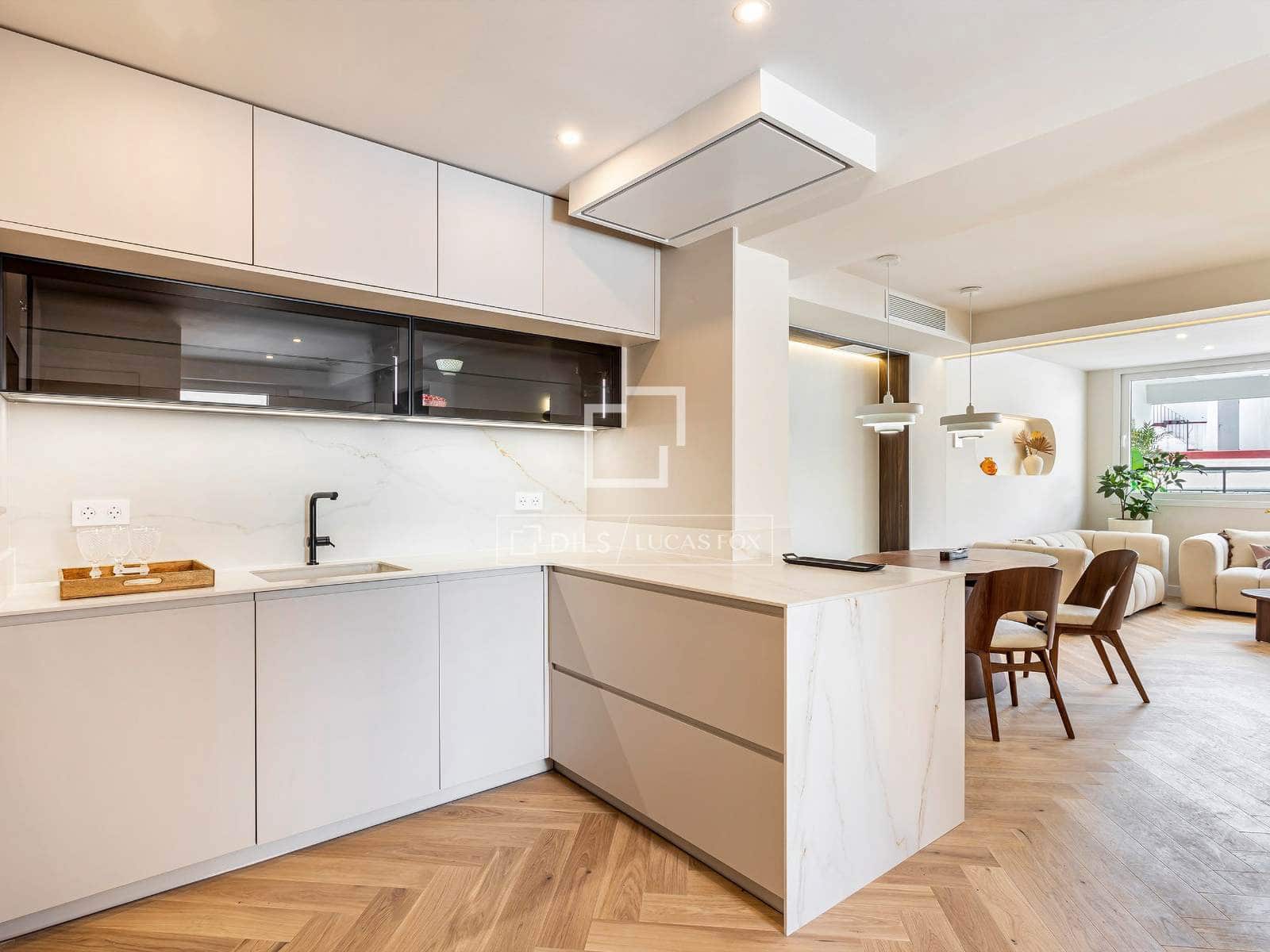 3 sypialnia Penthouse na sprzedaż w Miasto Walencja z garażem - 1 800 000 € (Ref: 10076816)
