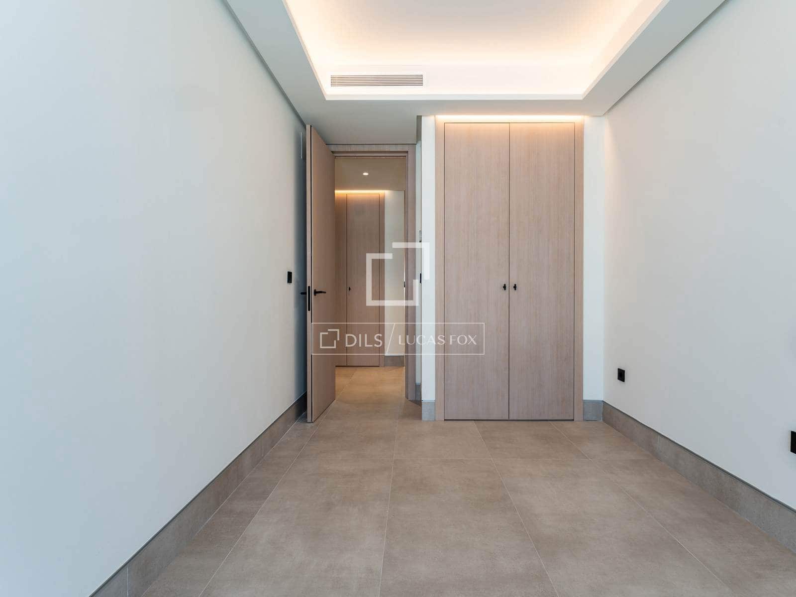 4 soverom Leilighet til salgs i Malaga by med svømmebasseng garasje - € 2 330 000 (Ref: 10076978)