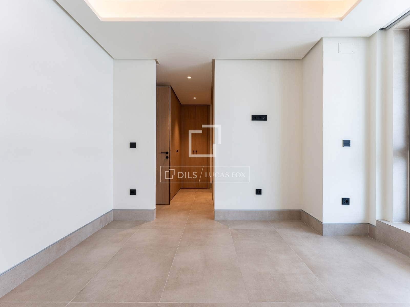 4 soverom Leilighet til salgs i Malaga by med svømmebasseng garasje - € 2 330 000 (Ref: 10076978)
