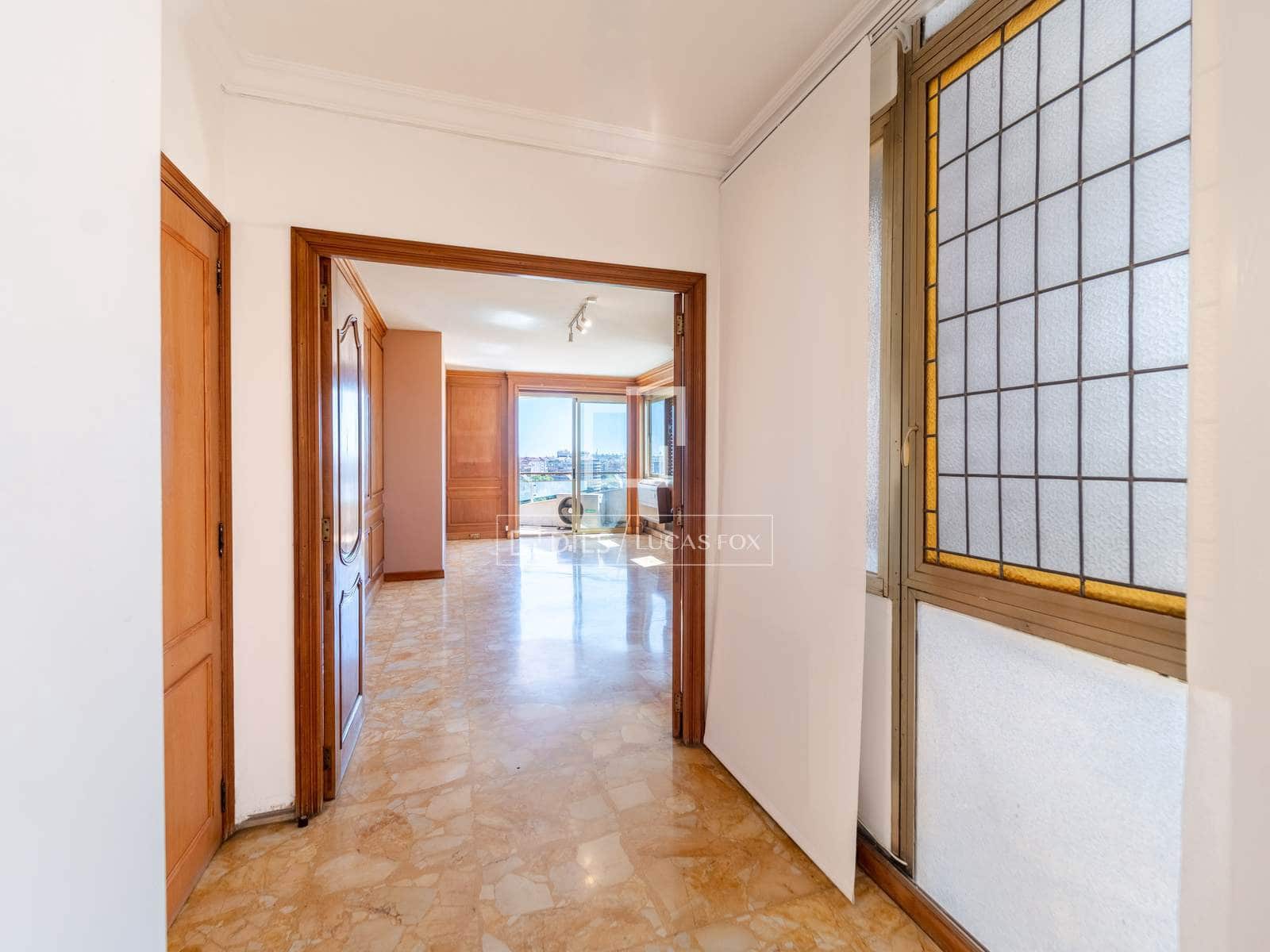 3 sovrum Lägenhet att hyra i Valencia stad - 2 500 € (Ref: 10076979)